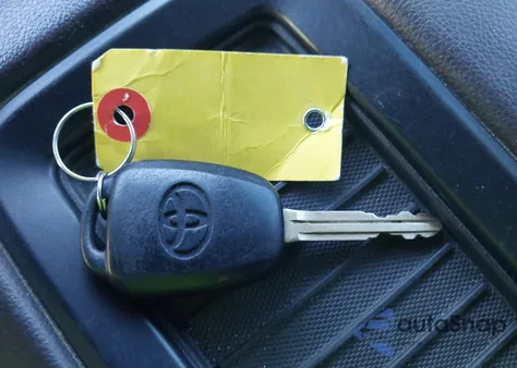 2018 Toyota Rav4 Le из США, поврежденный, VIN 2T3ZFREV8JW421539